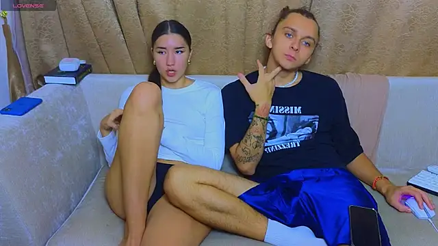 Snapshot of do_u_know_them chatting on January 22, 9:57 am do u know them online show from January 22, 9:57 am