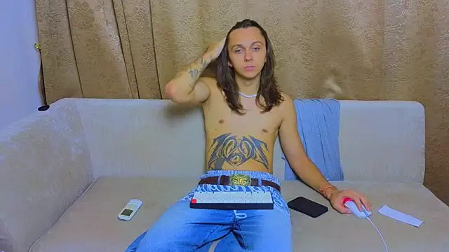 Snapshot of do_u_know_them chatting on February 28, 12:31 pm do u know them online show from February 28, 12:31 pm