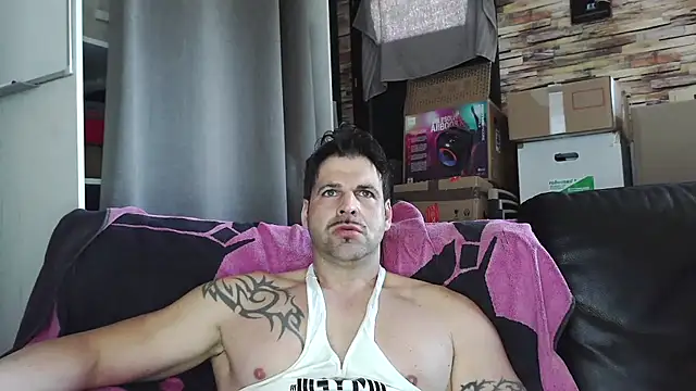 XxBigboybandxX online show from March 9, 12:20 pm