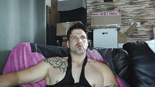 XxBigboybandxX online show from April 14, 11:38 am