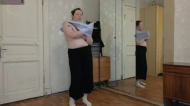 Blush Lolaa online show from March 5, 2:12 pm