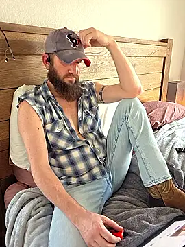 Snapshot of Icebearsticlese chatting on February 7, 10:02 pm Icebearsticlese online show from February 7, 10:02 pm