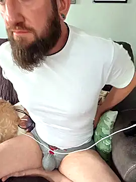 Icebearsticlese online show from April 18, 6:23 pm