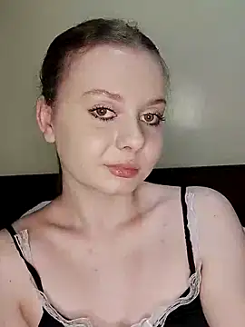 Snapshot of Ekaterina27 chatting on February 14, 8:31 am Ekaterina27 online show from February 14, 8:31 am