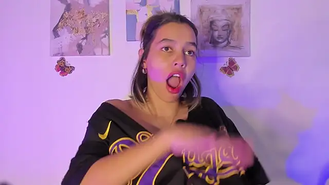 Snapshot of samara_jonness chatting on February 1, 3:41 am samara jonness online show from February 1, 3:41 am