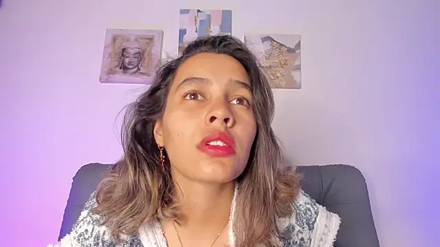 Snapshot of samara_jonness chatting on February 22, 1:22 am samara jonness online show from February 22, 1:22 am