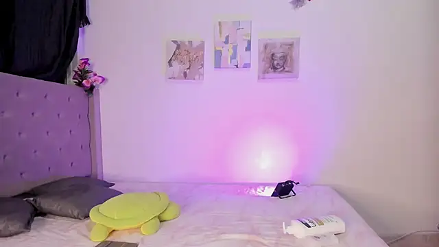 Snapshot of samara_jonness chatting on September 10, 3:39 am samara jonness online show from September 10, 3:39 am