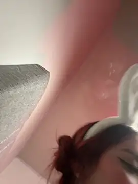 Isa smeraldy online show from March 4, 6:41 am