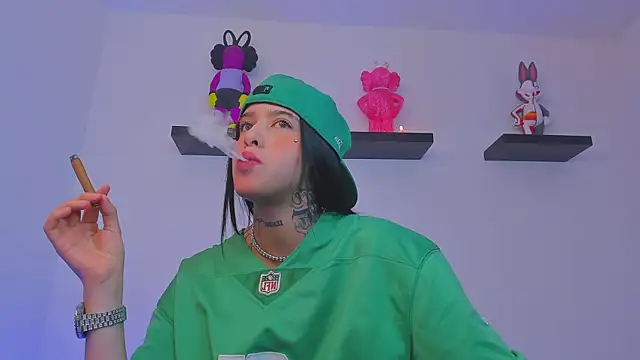 Gangster Girl online show from February 17, 10:58 pm