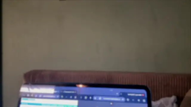 Snapshot of courteous_raspberrry chatting on October 10, 6:01 am courteous raspberrry online show from October 10, 6:01 am