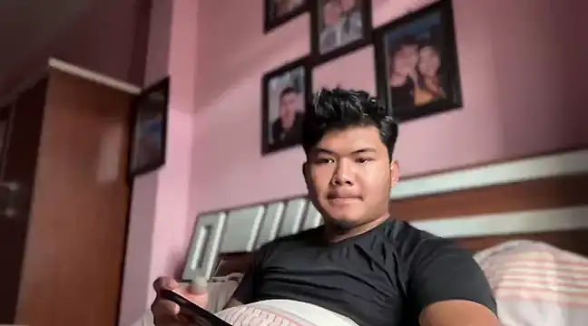 Snapshot of rasbari22 chatting on February 6, 9:22 am rasbari22 online show from February 6, 9:22 am