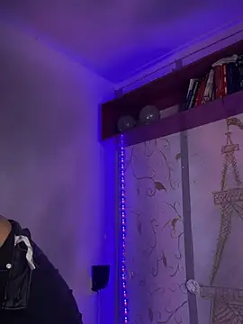 meganthompsonn22 online show from January 29, 6:01 am