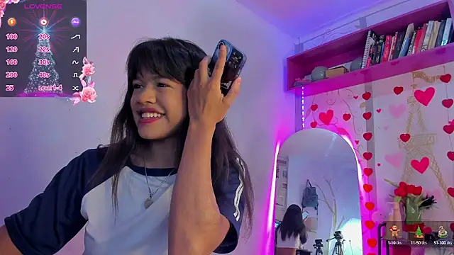 meganthompsonn22 online show from February 8, 5:08 am