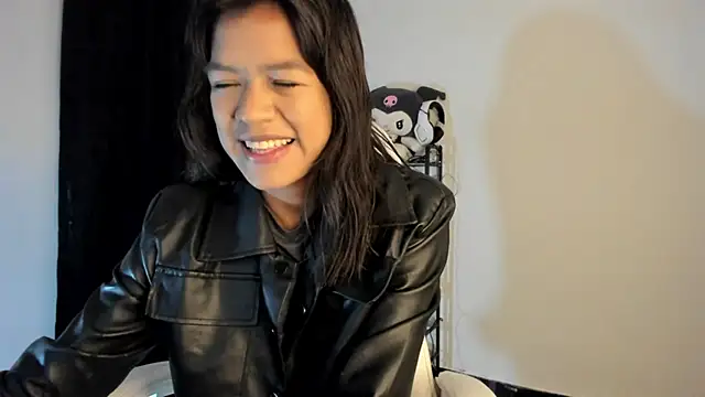 meganthompsonn22 online show from February 17, 9:43 pm