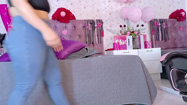 AvrillThomas online show from March 3, 6:47 pm