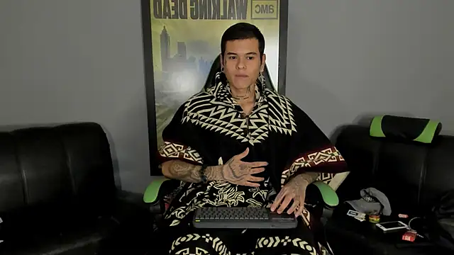 Snapshot of jamesinked_ chatting on February 16, 8:10 am jamesinked  online show from February 16, 8:10 am