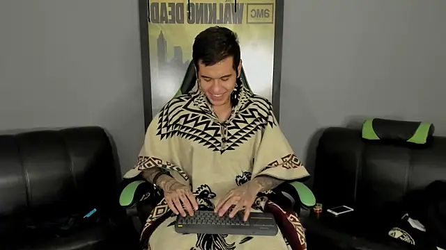 Snapshot of jamesinked_ chatting on March 10, 2:16 pm jamesinked  online show from March 10, 2:16 pm