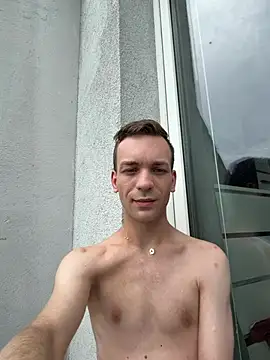 Snapshot of nickdtr chatting on June 20, 11:57 am nickdtr online show from June 20, 11:57 am