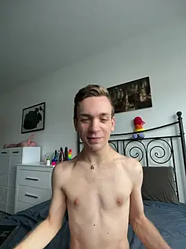 Snapshot of nickdtr chatting on July 7, 10:30 am nickdtr online show from July 7, 10:30 am