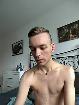 Snapshot of nickdtr chatting on July 17, 11:06 am nickdtr online show from July 17, 11:06 am