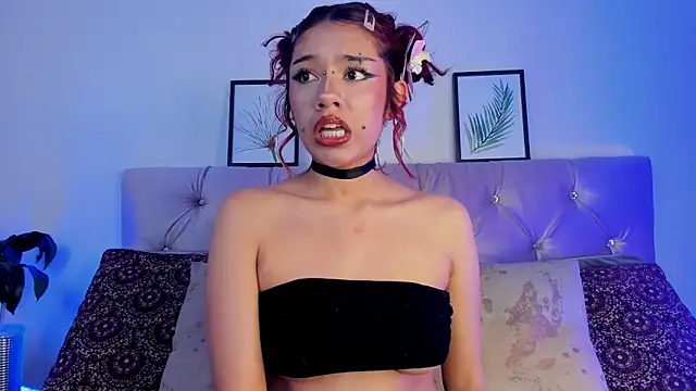 Snapshot of Redpandaa_ chatting on February 6, 11:10 am Redpandaa online show from February 6, 11:10 am