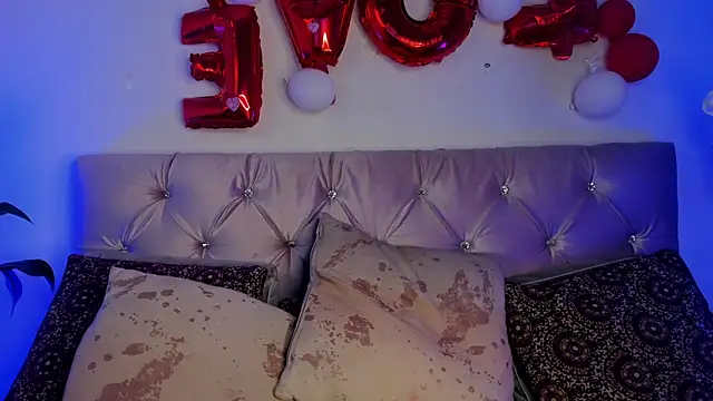 Snapshot of Redpandaa_ chatting on March 4, 3:04 pm Redpandaa online show from March 4, 3:04 pm