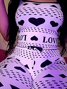 Almas Queen online show from April 22, 3:31 am