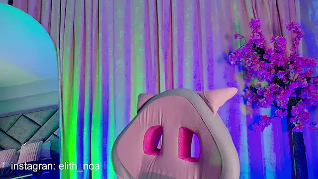 Elith noa online show from April 14, 3:56 am