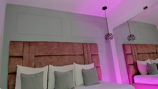 shaina vasquez online show from March 11, 11:55 pm