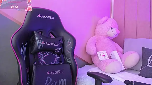 Snapshot of lilith_noahh chatting on March 12, 7:13 am lilith noahh online show from March 12, 7:13 am