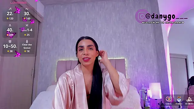 ZarianaEvanz online show from March 15, 1:30 am