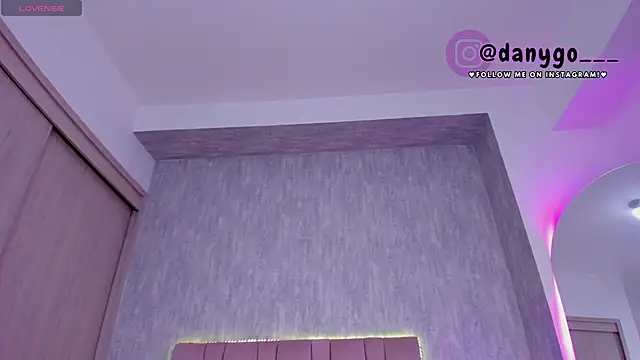 ZarianaEvanz online show from March 16, 9:37 pm