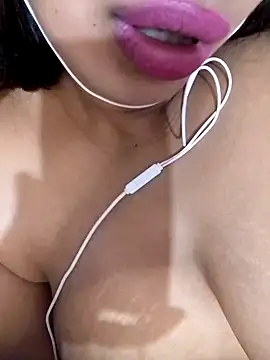 L-LOVE online show from December 12, 11:47 pm