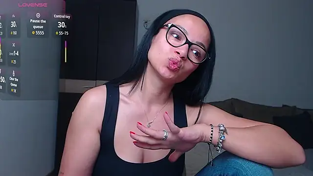 Snapshot of BabySerene chatting on June 7, 3:54 am BabySerene online show from June 7, 3:54 am