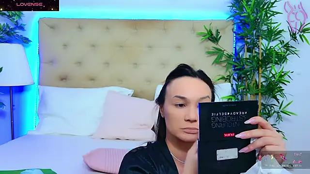 DaliyaArabian online show from December 5, 1:42 pm