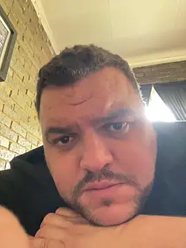 Snapshot of Mikey-HH chatting on February 19, 11:06 am Mikey-HH online show from February 19, 11:06 am