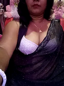 Snapshot of ella_mariya chatting on June 2, 7:16 pm ella mariya online show from June 2, 7:16 pm