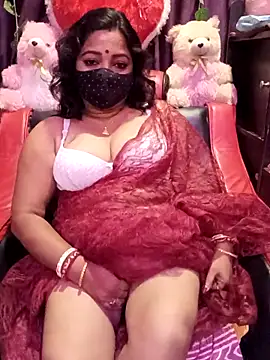 Snapshot of ella_mariya chatting on June 7, 2:10 pm ella mariya online show from June 7, 2:10 pm
