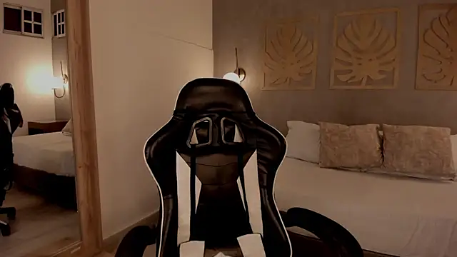 caro03x online show from April 15, 2:18 am