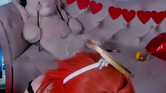 Snapshot of Alex_Howell chatting on February 5, 3:34 am Alex Howell online show from February 5, 3:34 am