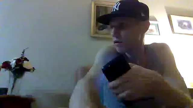 Snapshot of kollzCloudzz chatting on June 15, 2:58 am kollzCloudzz online show from June 15, 2:58 am