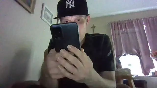Snapshot of kollzCloudzz chatting on July 31, 11:42 am kollzCloudzz online show from July 31, 11:42 am