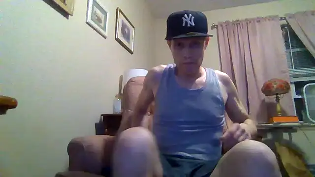 Snapshot of kollzCloudzz chatting on August 2, 8:46 am kollzCloudzz online show from August 2, 8:46 am