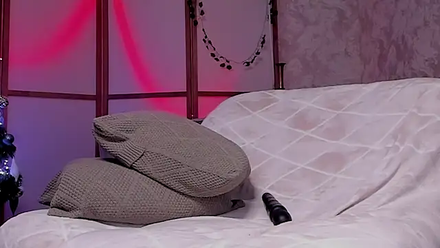 Snapshot of Devilina_V chatting on December 28, 11:30 am Devilina V online show from December 28, 11:30 am