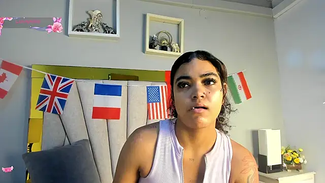 Snapshot of vahiolet_fuentes chatting on July 2, 3:17 am vahiolet fuentes online show from July 2, 3:17 am