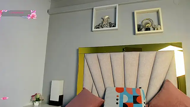 Snapshot of vahiolet_fuentes chatting on July 17, 3:02 am vahiolet fuentes online show from July 17, 3:02 am
