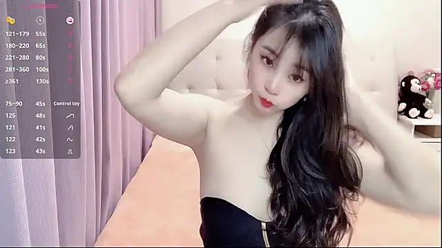 Snapshot of aisha123123 chatting on February 13, 2:01 am aisha123123 online show from February 13, 2:01 am