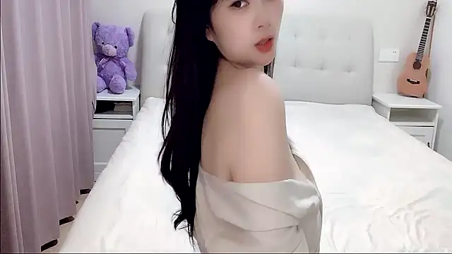 Snapshot of aisha123123 chatting on October 25, 2:13 pm aisha123123 online show from October 25, 2:13 pm