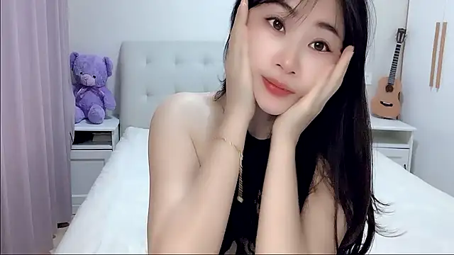 Snapshot of aisha123123 chatting on October 26, 2:17 am aisha123123 online show from October 26, 2:17 am