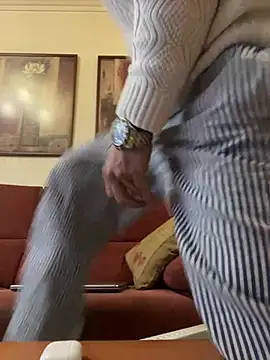 Snapshot of Cum_076 chatting on February 23, 7:39 am Cum 076 online show from February 23, 7:39 am